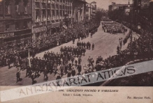 [pocztówka, 1916] 3 maj 1916. Uroczysty pochód w Warszawie. Sokoli i Szkoły Miejskie
